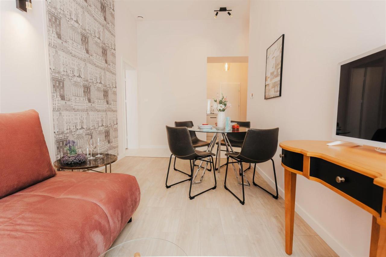 Delux Apartament Oldtown Kochanowskiego 30 Krakow Luaran gambar